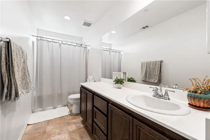 3012 Via Bella Rosa Avenue, Rosamond, California 93560
