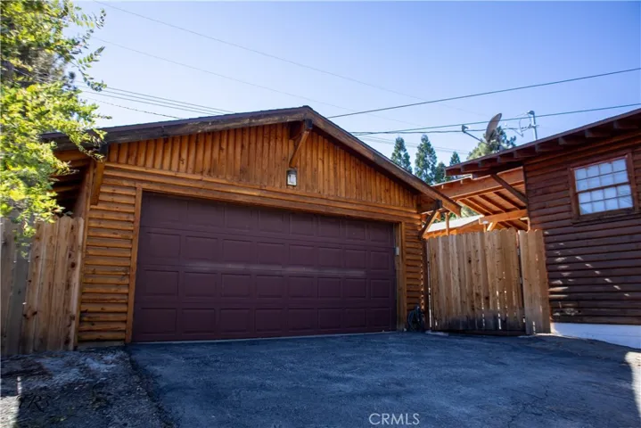 755 Mountain View Avenue, Wrightwood, California 92397