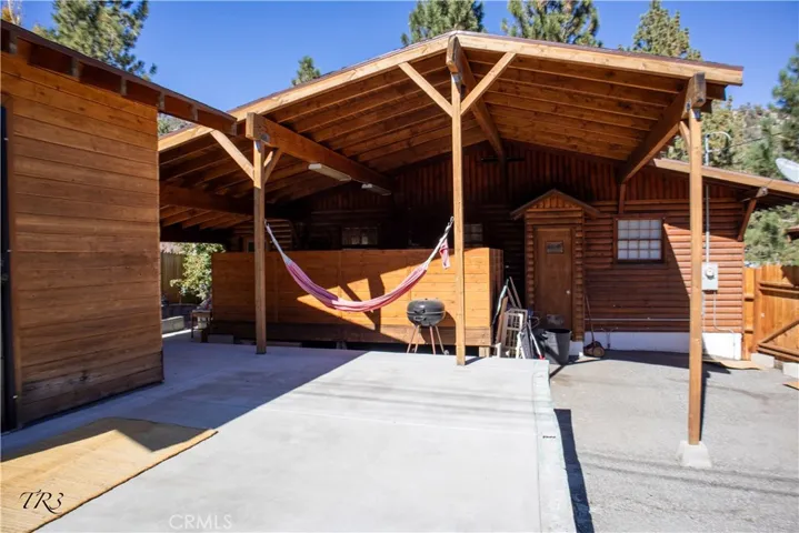 755 Mountain View Avenue, Wrightwood, California 92397