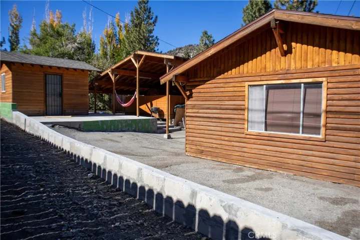 755 Mountain View Avenue, Wrightwood, California 92397