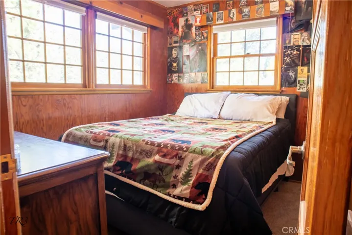 755 Mountain View Avenue, Wrightwood, California 92397