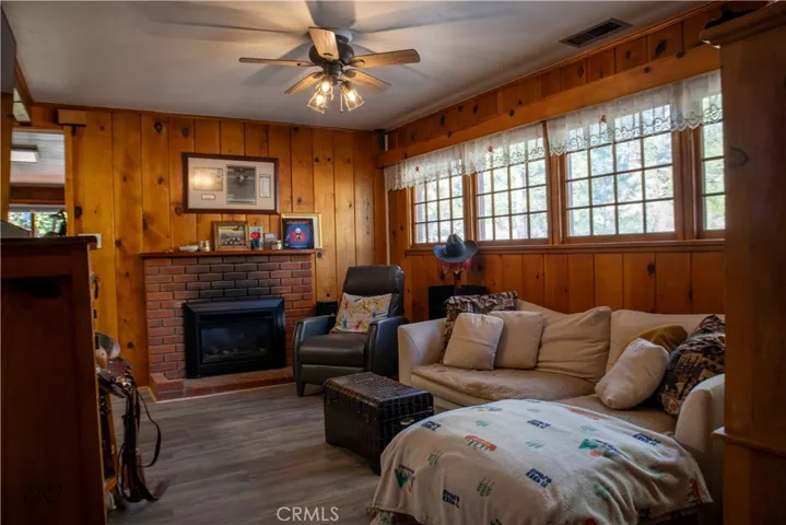 755 Mountain View Avenue, Wrightwood, California 92397