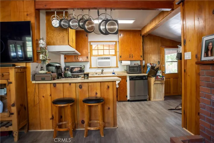 755 Mountain View Avenue, Wrightwood, California 92397