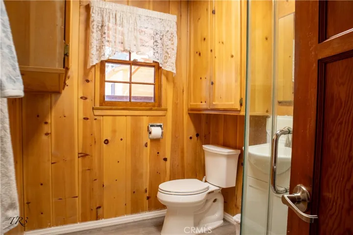 755 Mountain View Avenue, Wrightwood, California 92397