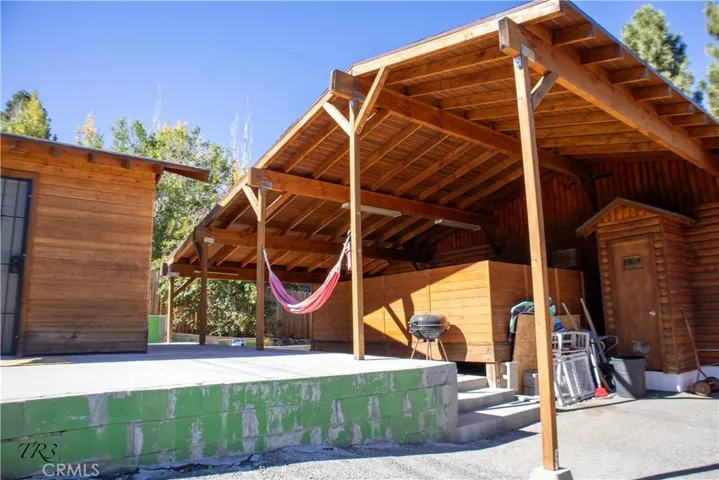 755 Mountain View Avenue, Wrightwood, California 92397