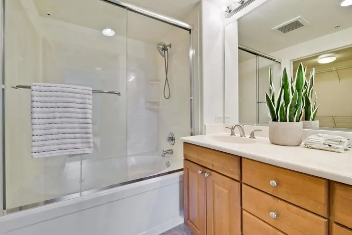 600 S Abel Street 322, Milpitas, California 95035