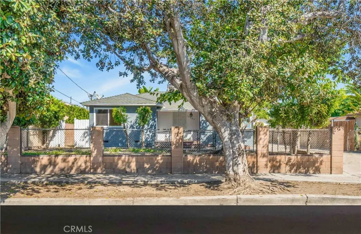10360 Amboy Avenue, Pacoima, California 91331