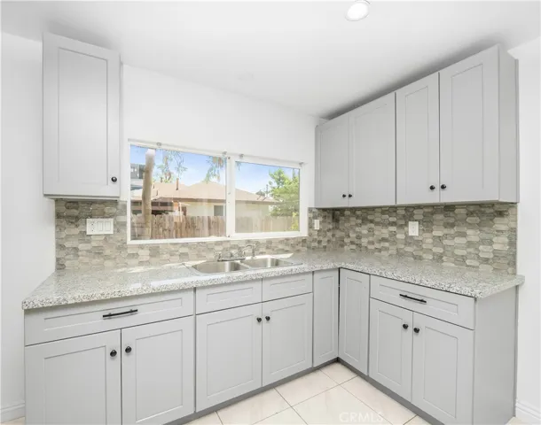 10360 Amboy Avenue, Pacoima, California 91331