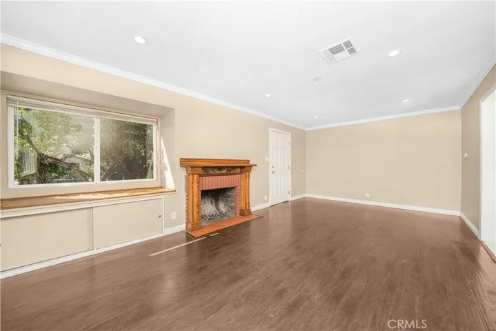 10360 Amboy Avenue, Pacoima, California 91331