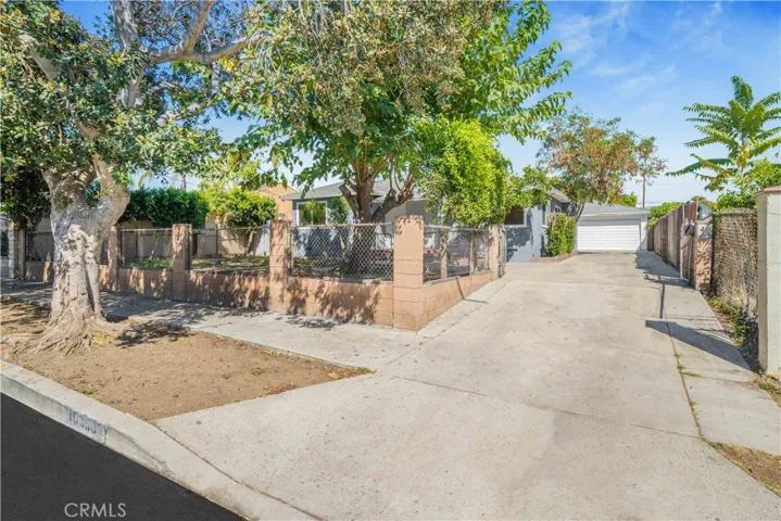 10360 Amboy Avenue, Pacoima, California 91331