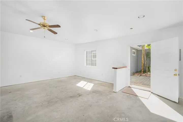 10360 Amboy Avenue, Pacoima, California 91331
