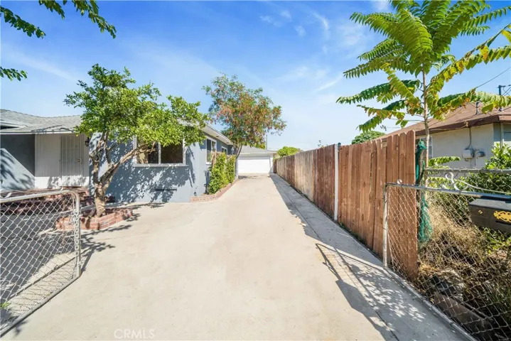 10360 Amboy Avenue, Pacoima, California 91331