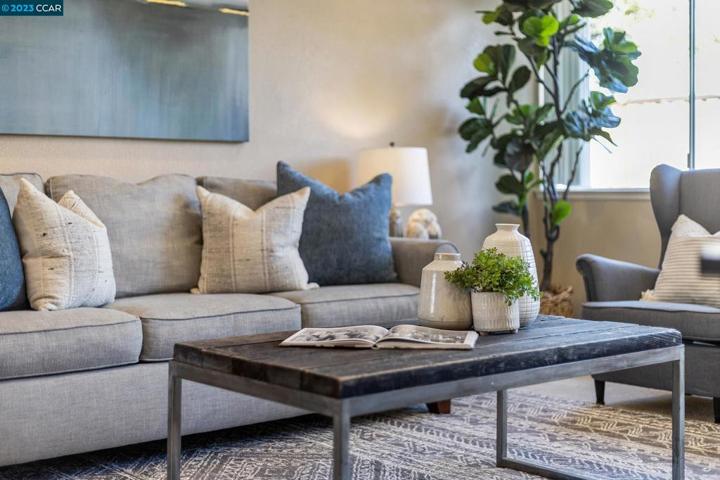 2824 Lyon Cir, Concord, California 94518