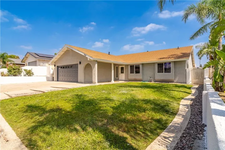 7725 Briarwood Avenue, Fontana, California 92336