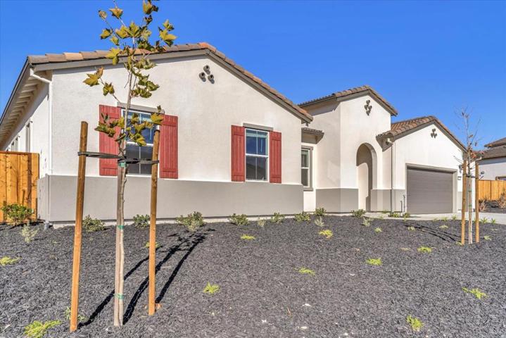 243 Vienna Way, Hollister, California 95023