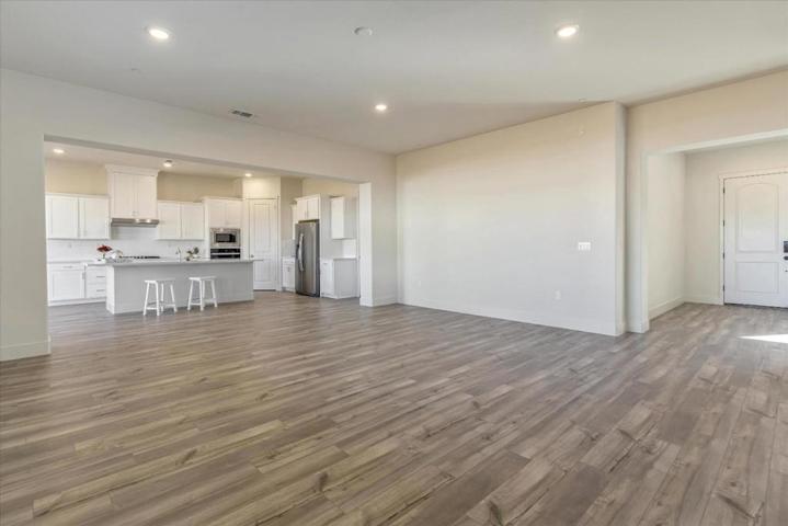 243 Vienna Way, Hollister, California 95023