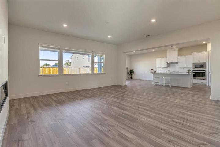 243 Vienna Way, Hollister, California 95023