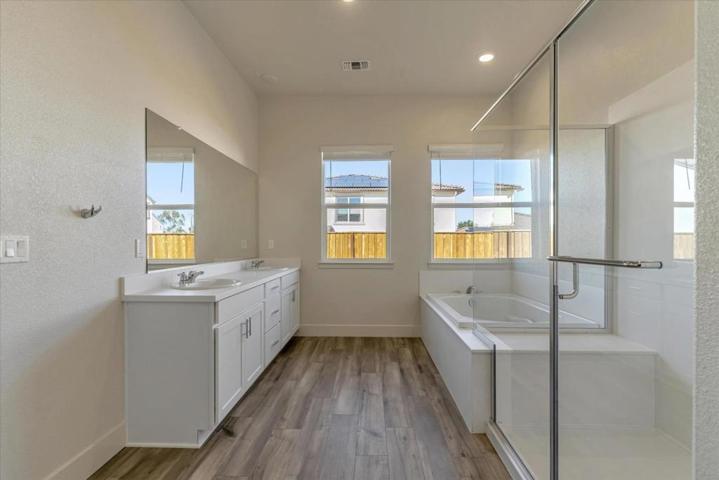 243 Vienna Way, Hollister, California 95023