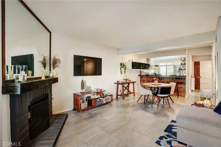 5720 Owensmouth Avenue Unit 163, Woodland Hills, California 91367