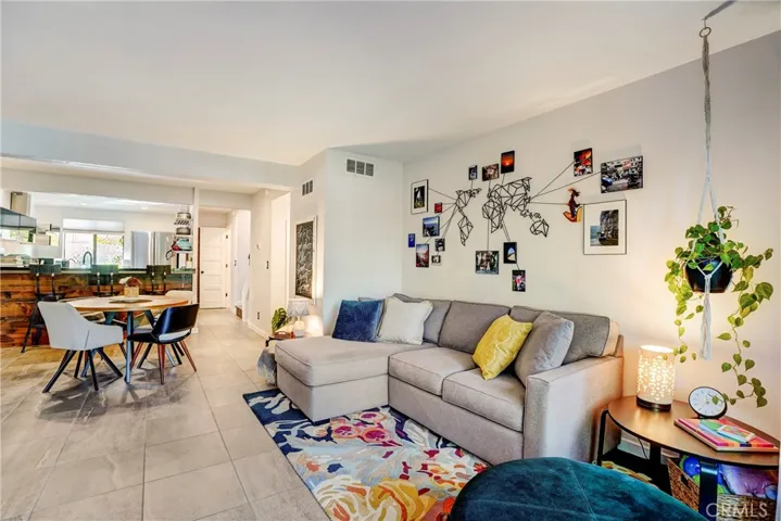 5720 Owensmouth Avenue Unit 163, Woodland Hills, California 91367