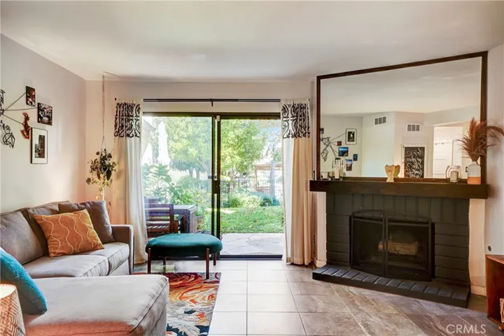 5720 Owensmouth Avenue Unit 163, Woodland Hills, California 91367