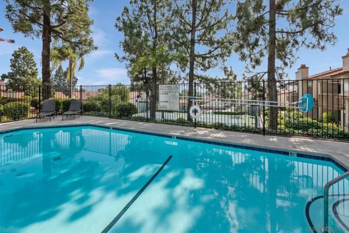 6877 Caminito Mundo Unit #32, San Diego, California 92119