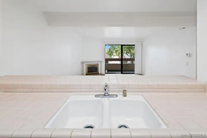 6877 Caminito Mundo Unit #32, San Diego, California 92119