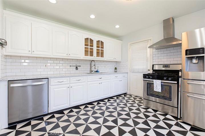 1181 N Fairvalley Avenue, Covina, California 91722
