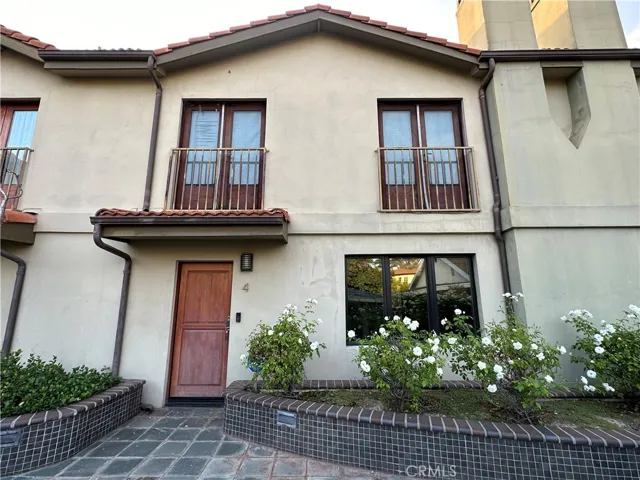 2424 Oswego Street Unit 4, Pasadena, California 91107