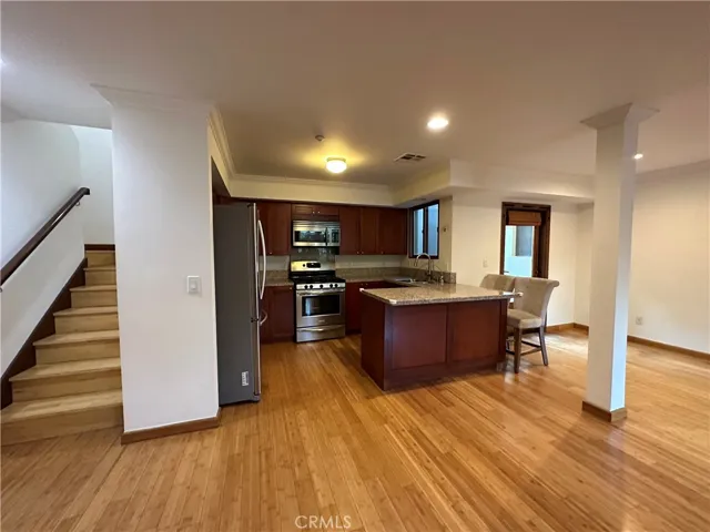 2424 Oswego Street Unit 4, Pasadena, California 91107