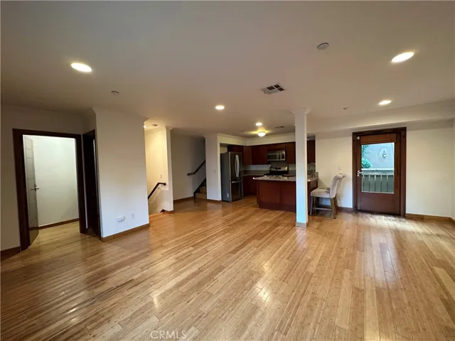 2424 Oswego Street Unit 4, Pasadena, California 91107