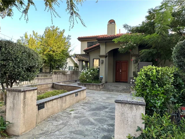 2424 Oswego Street Unit 4, Pasadena, California 91107