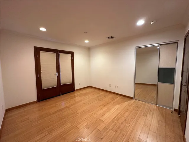 2424 Oswego Street Unit 4, Pasadena, California 91107