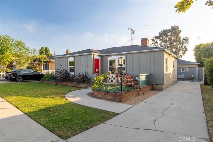 Beautifully remodeled in 2018!  Highly desirable floorpan!
