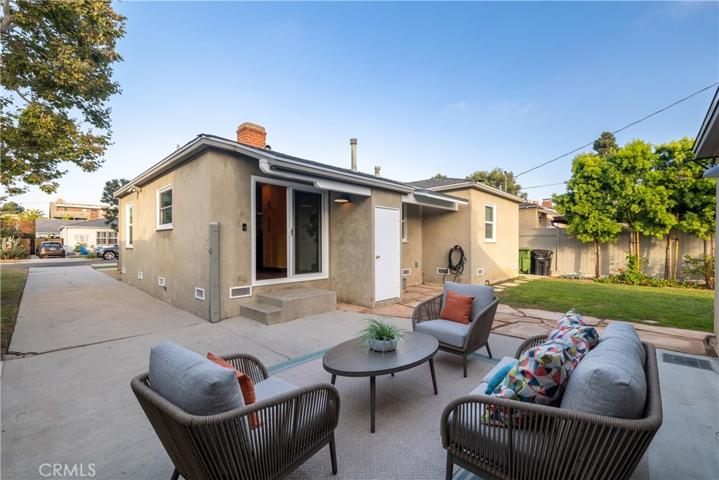Side gate allows for privacy.  Rear slider takes you into the kitchen.