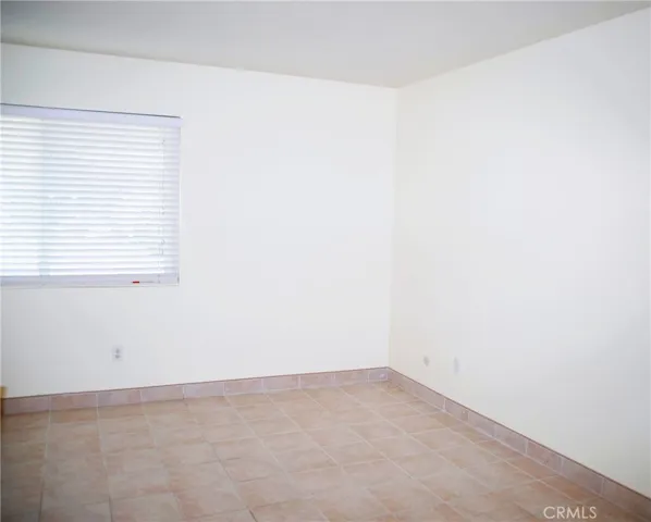 1107 W Memory Lane 11a, Santa Ana, California 92706
