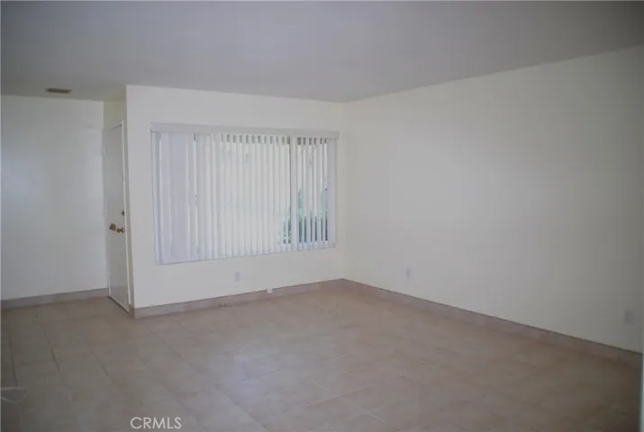 1107 W Memory Lane 11a, Santa Ana, California 92706