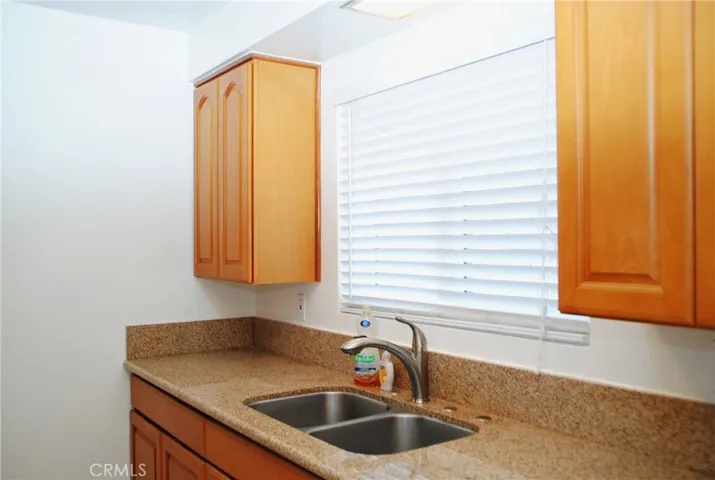 1107 W Memory Lane 11a, Santa Ana, California 92706