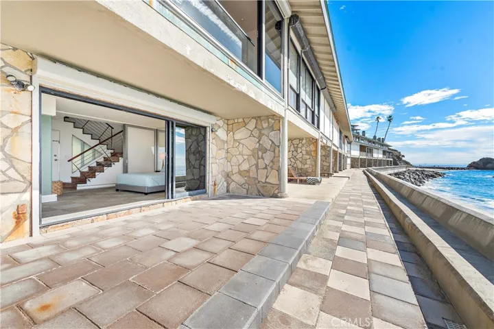 102 Blue Lagoon, Laguna Beach, California 92651