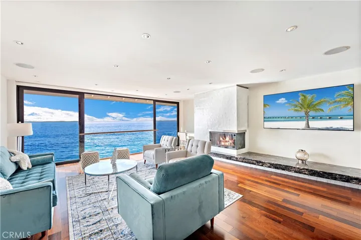 102 Blue Lagoon, Laguna Beach, California 92651