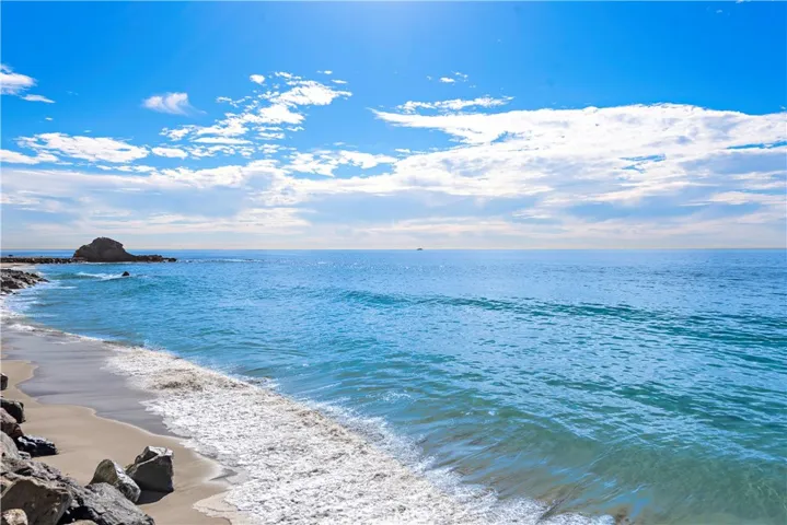 102 Blue Lagoon, Laguna Beach, California 92651