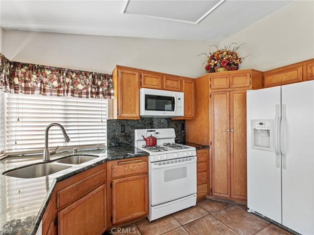 13039 Snowview Road, Victorville, California 92392