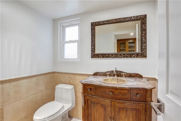 Fully remodeled powder room