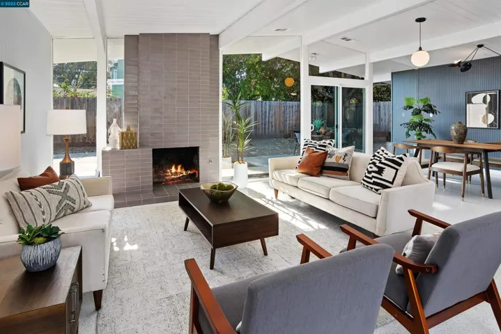 4136 Phoenix St., Concord, California 94521-1808