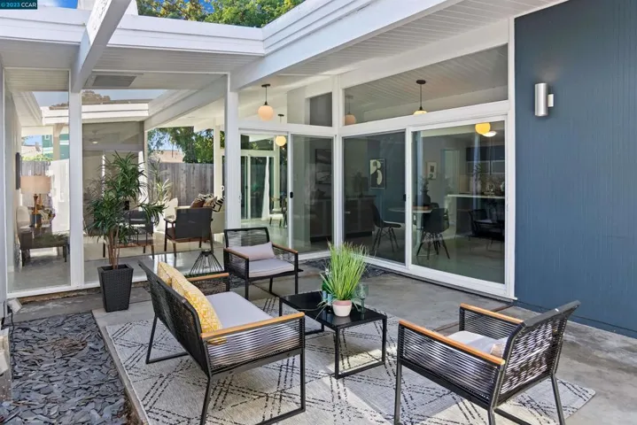 4136 Phoenix St., Concord, California 94521-1808
