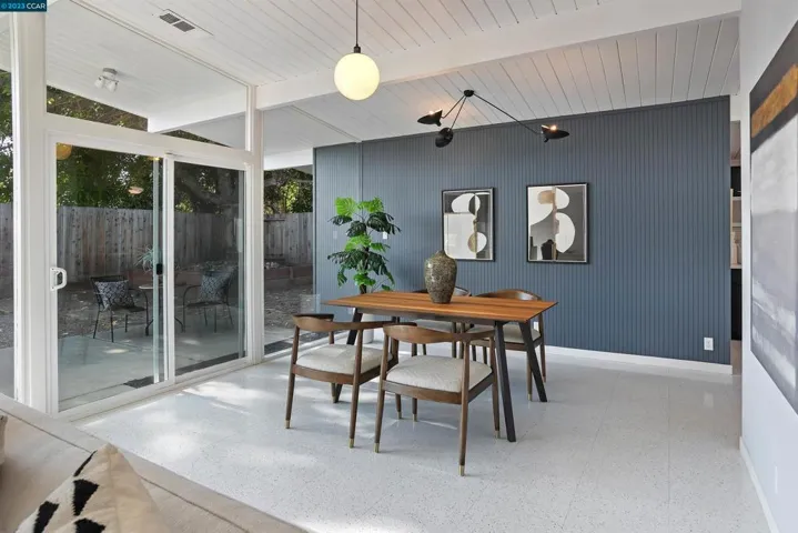 4136 Phoenix St., Concord, California 94521-1808