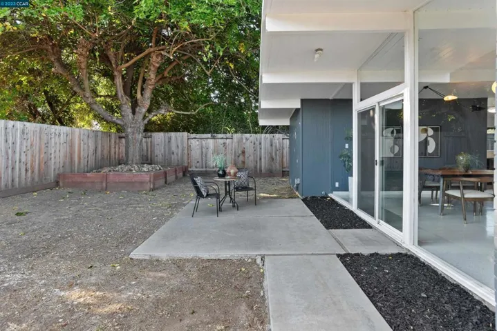 4136 Phoenix St., Concord, California 94521-1808