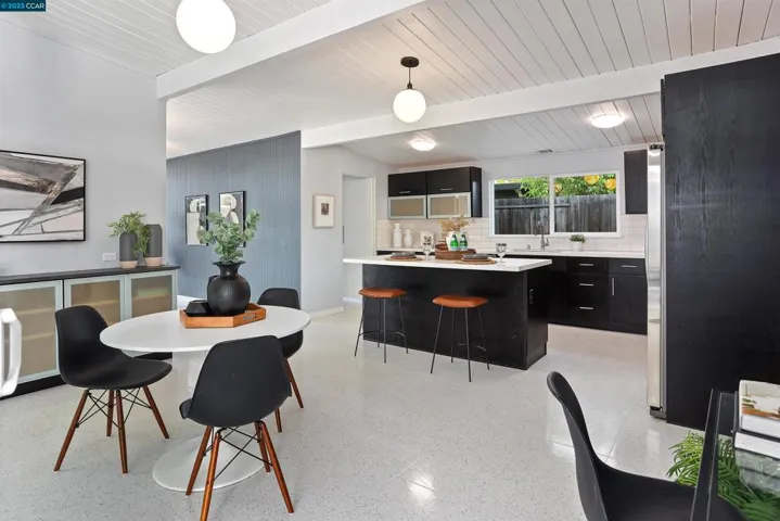 4136 Phoenix St., Concord, California 94521-1808