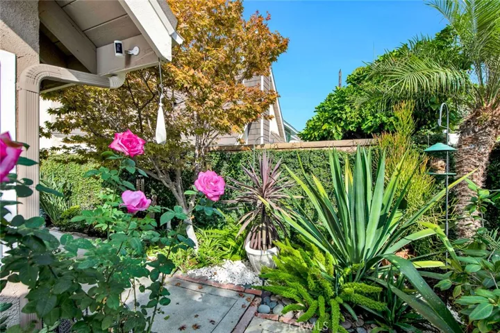 3492 Wimbledon Way, Costa Mesa, California 92626