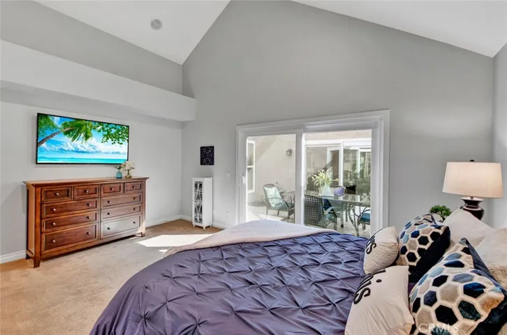 3492 Wimbledon Way, Costa Mesa, California 92626